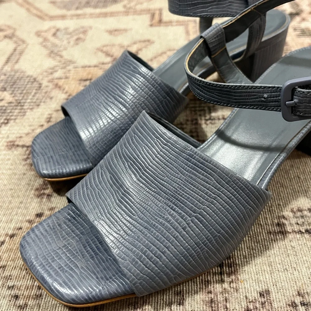 Everlane Blue Textured Block Heel Sandals - Picture 5 of 5